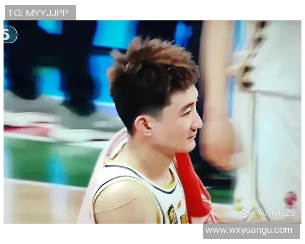 孙铭徽单节狂砍22分助力广厦逆转胜利展现惊人实力